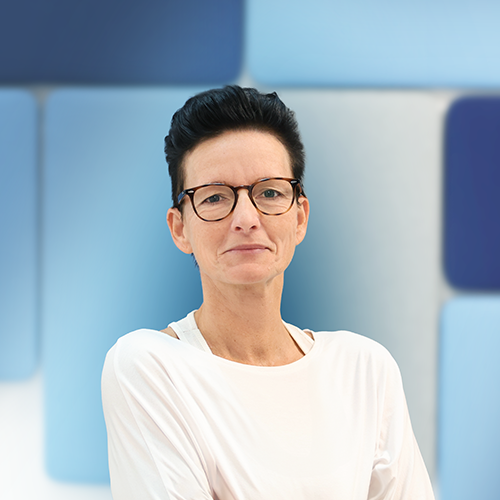 LOSCHEK Manuela_square_500px