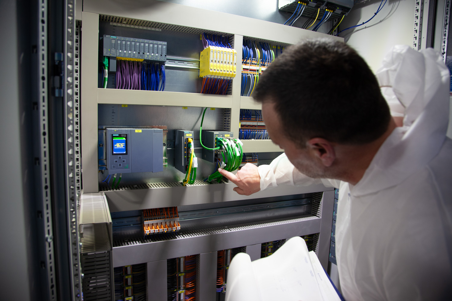 automatisierung_leistung_inbetriebnahme_hero