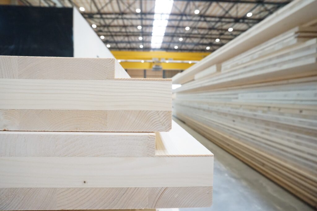 loc_holzstapel_front